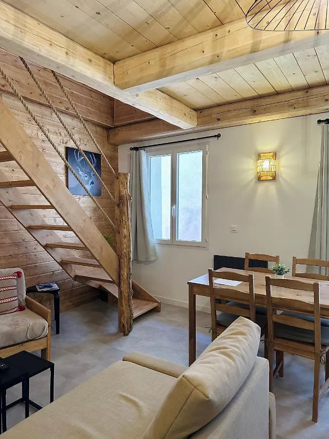 Appartement Duplex La Tour à Saint-Étienne-de-Tinée